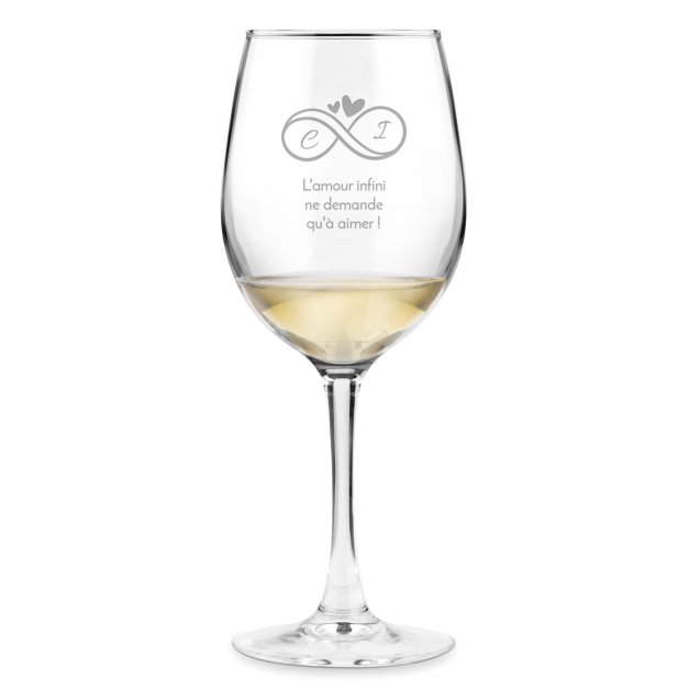Verre à vin avec gravure pour un couple exceptionnel