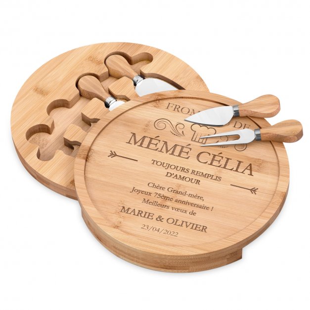 Plateau à fromage en bois avec gravure pour l'anniversaire de grand-mère