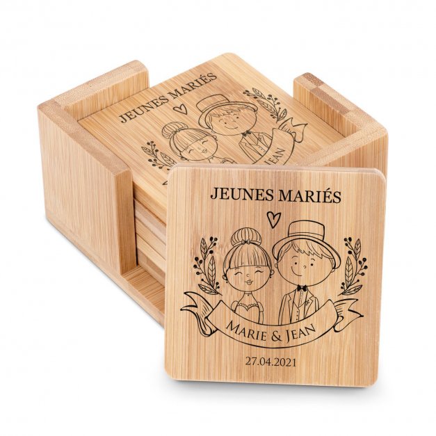 Ensemble de dessous de verres en bambou avec impression pour des jeunes mariés