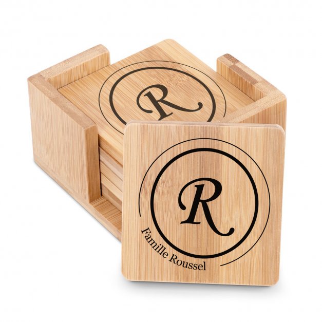 Ensemble de dessous de verres en bambou personnalisé pour des amis pour une crémaillère