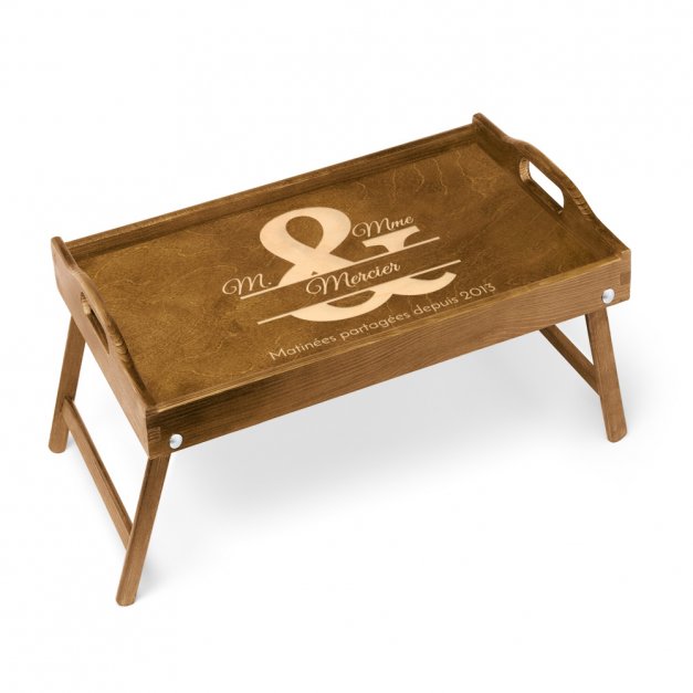 Plateau de lit en bois avec gravure pour parents pour l'anniversaire de mariage