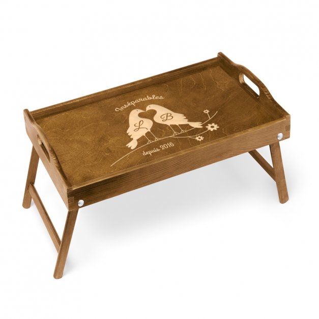 Plateau de lit en bois avec gravure pour elle et pour lui pour l'anniversaire de mariage