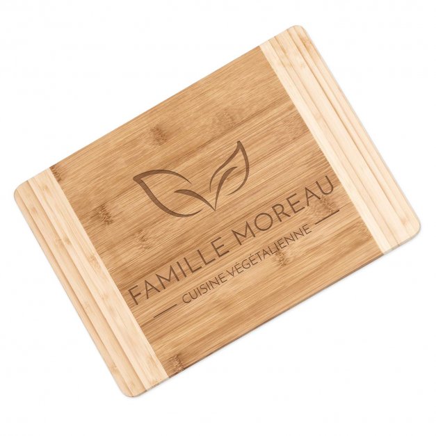 Planche à découper en bois de bambou avec gravure pour une famille végan