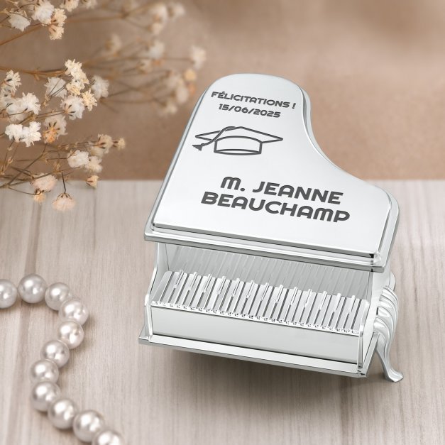 Coffret à bijoux en forme de piano personnalisé pour une diplômée