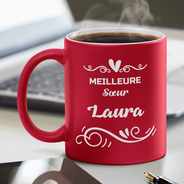Tasse rouge en céramique fond blanc avec personnalisation pour elle grande soeur