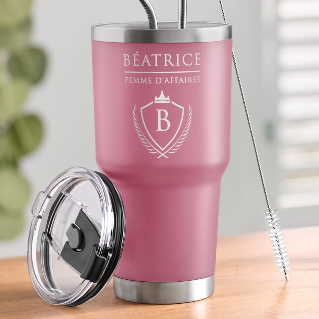 Mug isotherme rose avec gravure pour l'anniversaire d'une chef