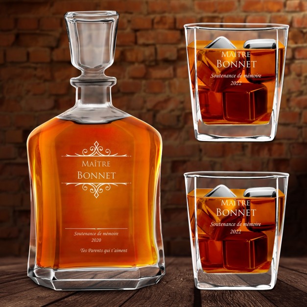 Set Carafe et 2 verres à whisky avec gravure pour un master pour son anniversaire
