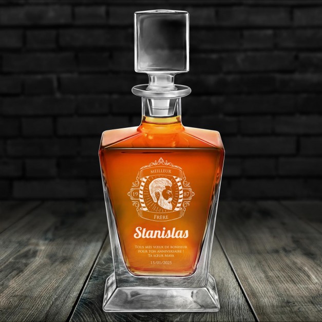 Carafe à whisky Pyramid avec gravure pour frère