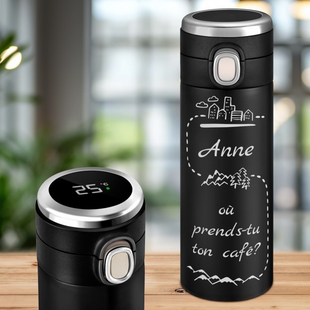 Mug de voyage noir avec gravure avec un affichage LED pour une passionnée de café