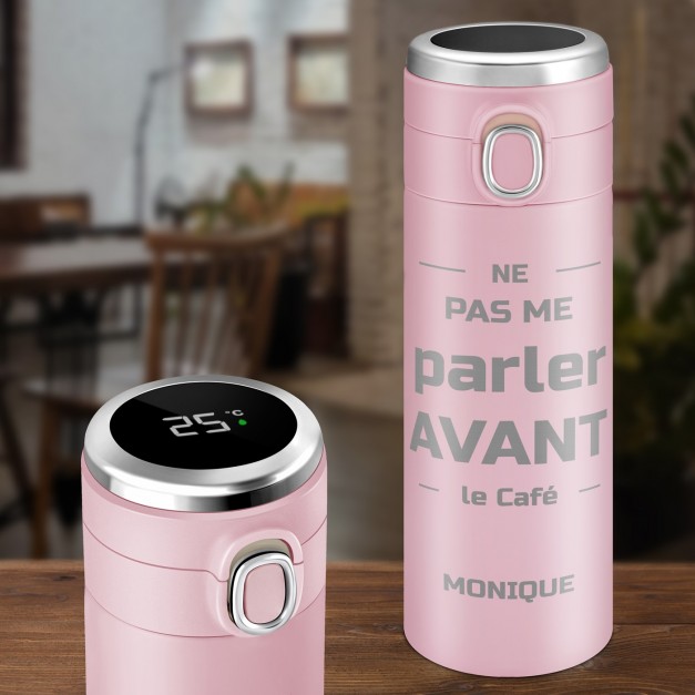 Mug isotherme rose avec gravure avec un affichage LED pour maman