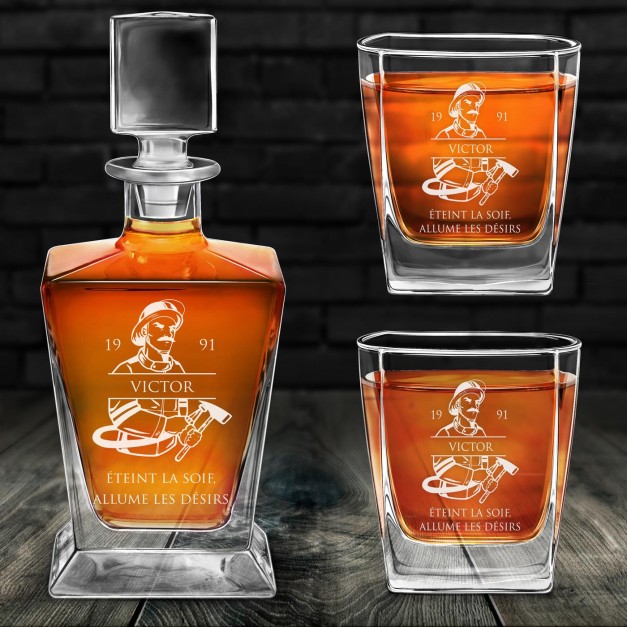 Carafe à whisky Pyramid et 2 verres avec gravure pour pompier