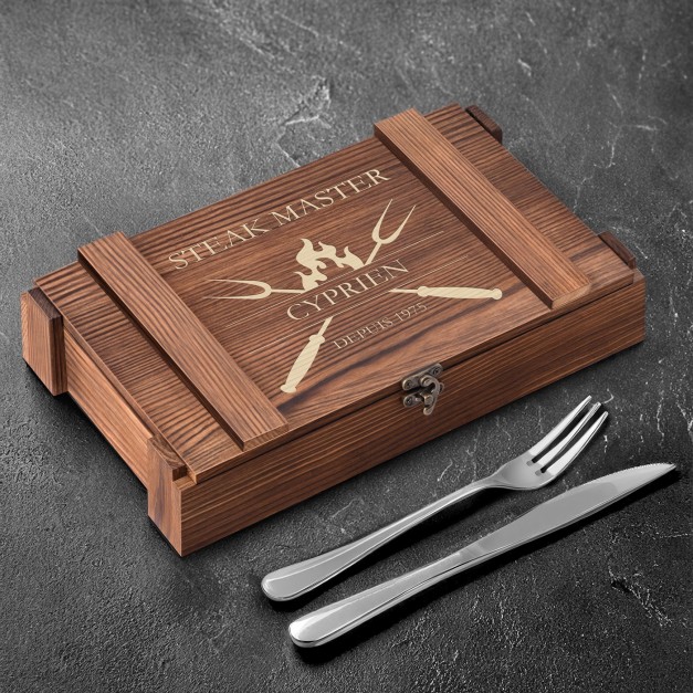 Couverts à steak pour 6 personnes dans un coffret en bois gravé pour homme