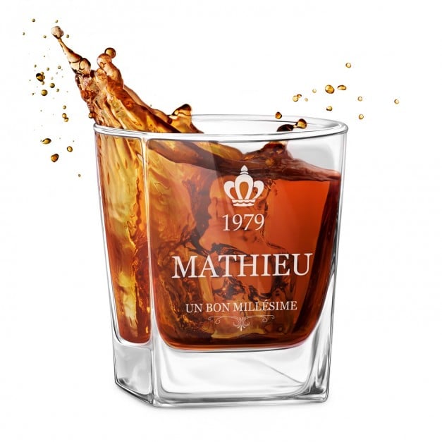 Verre à whisky avec gravure pour un bon millésime