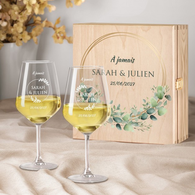 Set de 2 verres à vin gravés dans un élégant coffret personnalisé pour conjoints