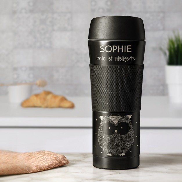 Bouteille isotherme noire avec revêtement antidérapant et gravure pour l'anniversaire d'une fille
