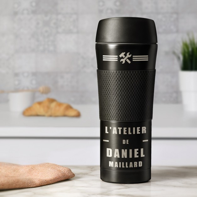 Mug isotherme noir personnalisé avec revêtement antidérapant pour l'anniversaire de papa