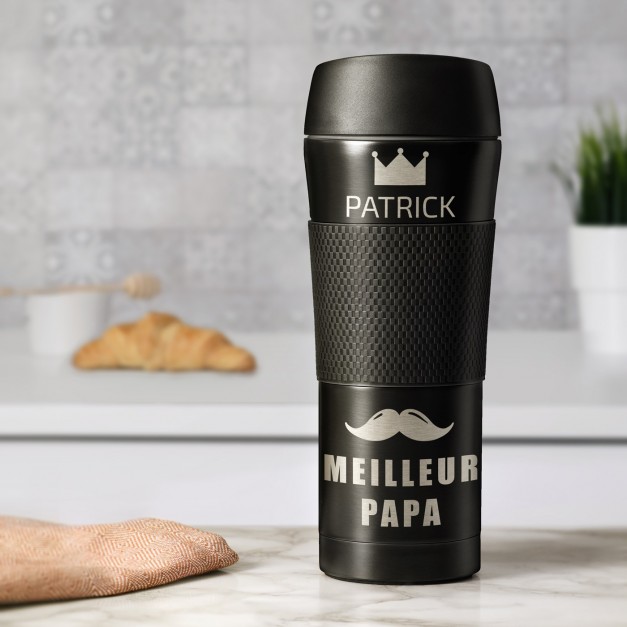 Bouteille isotherme noire avec revêtement antidérapant et gravure pour la fête des pères