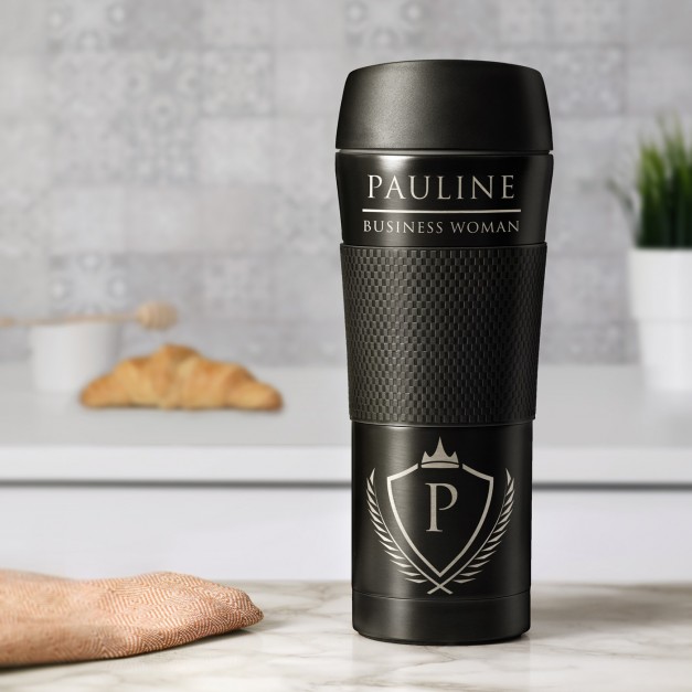 Mug thermos noir personnalisé avec revêtement antidérapant pour l'anniversaire d'une collègue