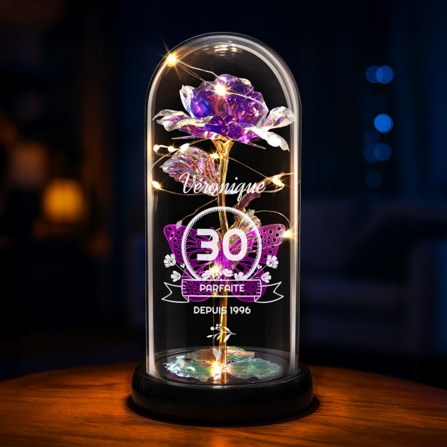 Rose éternelle violette personnalisée sous cloche en verre avec lumière LED pour une femme pour ses 30 ans