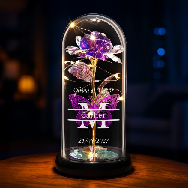 Rose éternelle violette sous cloche en verre avec gravure et lumière LED pour elle et pour lui pour mariage
