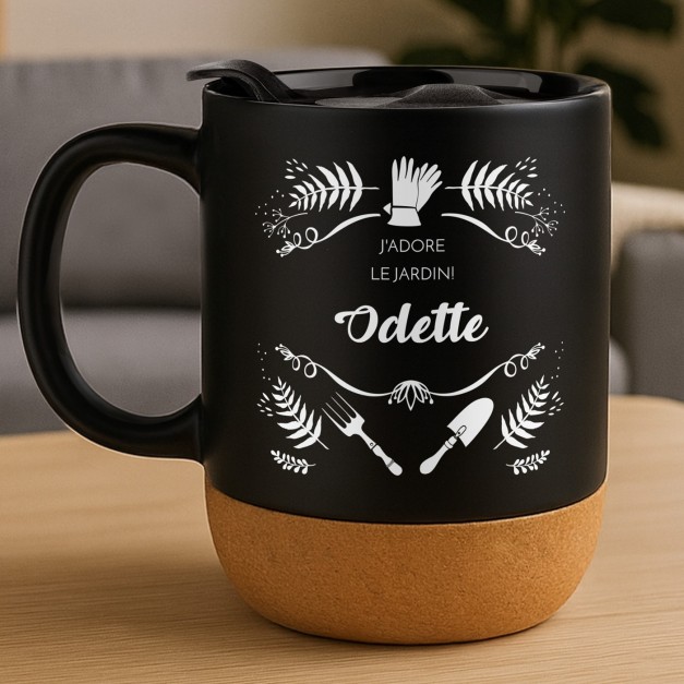 Mug noir avec impression et couvercle pour femme jardinière