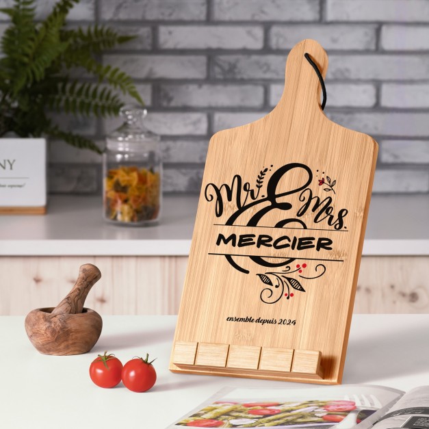 Support de livre en forme de planche à découper avec impression pour un couple pour l'anniversaire de mariage
