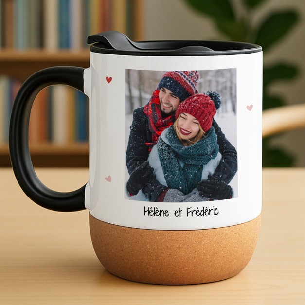Tasse blanche en céramique avec couvercle et fond en liège personnalisée pour un couple pour la Saint-Valentin