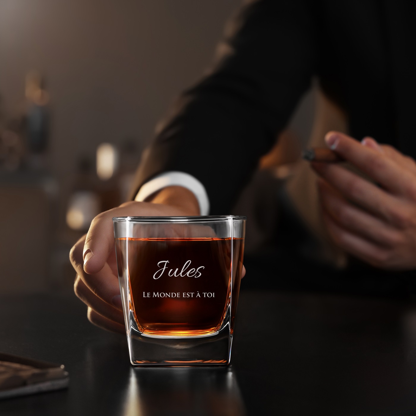 Verre à whisky avec gravure pour l'anniversaire d'un jeune homme