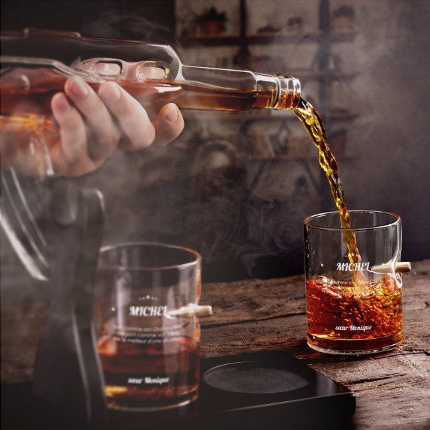 Carafe Fusil et 4 verres avec gravure pour frère