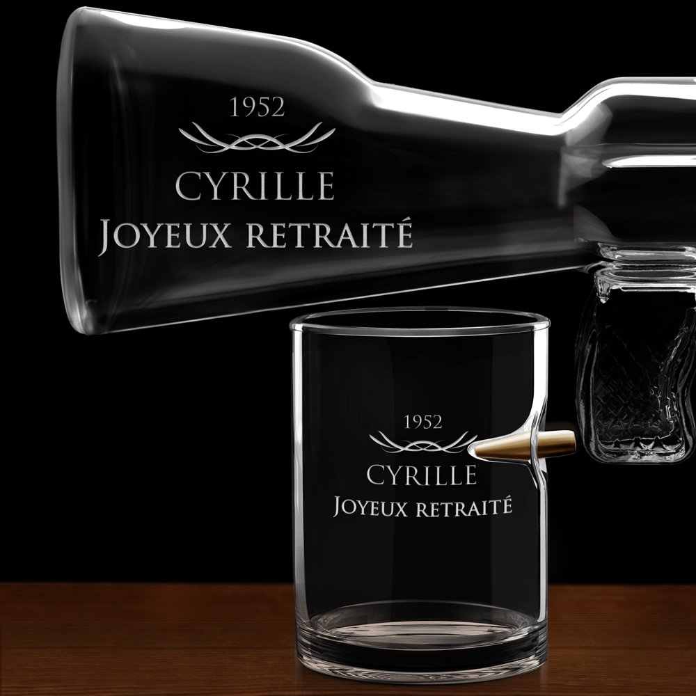 Carafe Fusil et 4 verres avec gravure pour un retraité pour son anniversaire