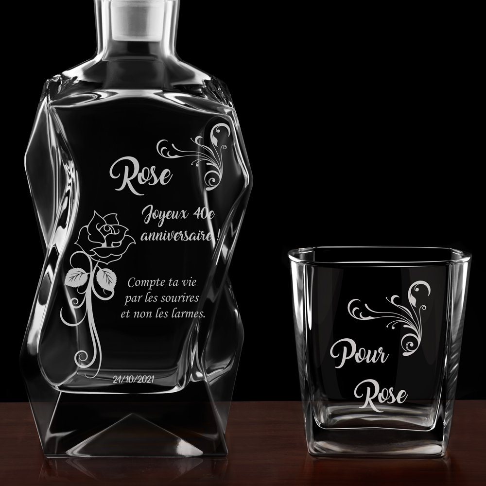 Ensemble Carafe Courbe et 2 verres avec gravure pour maman pour 45 ans