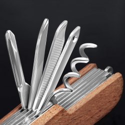 Couteau suisse avec gravure pour l'anniversaire d'un ami amoureux de la montagne