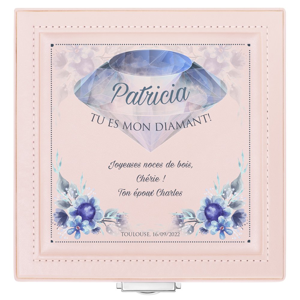Coffret à bijoux rose avec impression pour une femme pour 5 ans de mariage