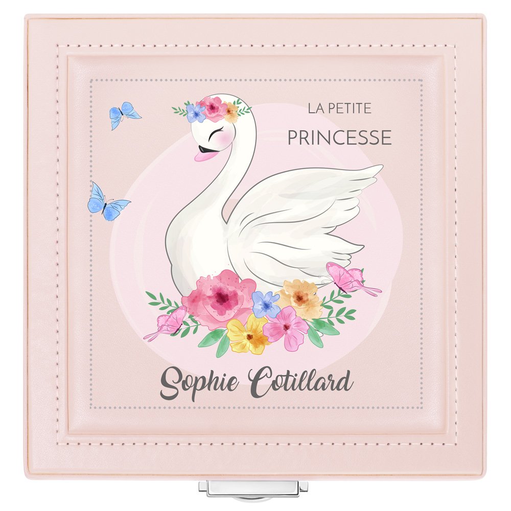 Coffret à bijoux rose personnalisé pour l'anniversaire d'une nièce