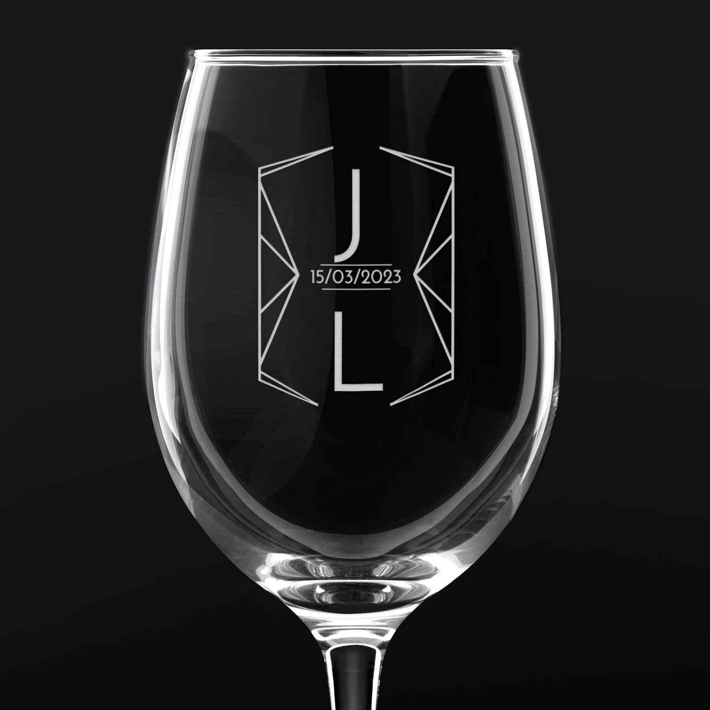 Verre à vin avec gravure pour mariage avec des initiales