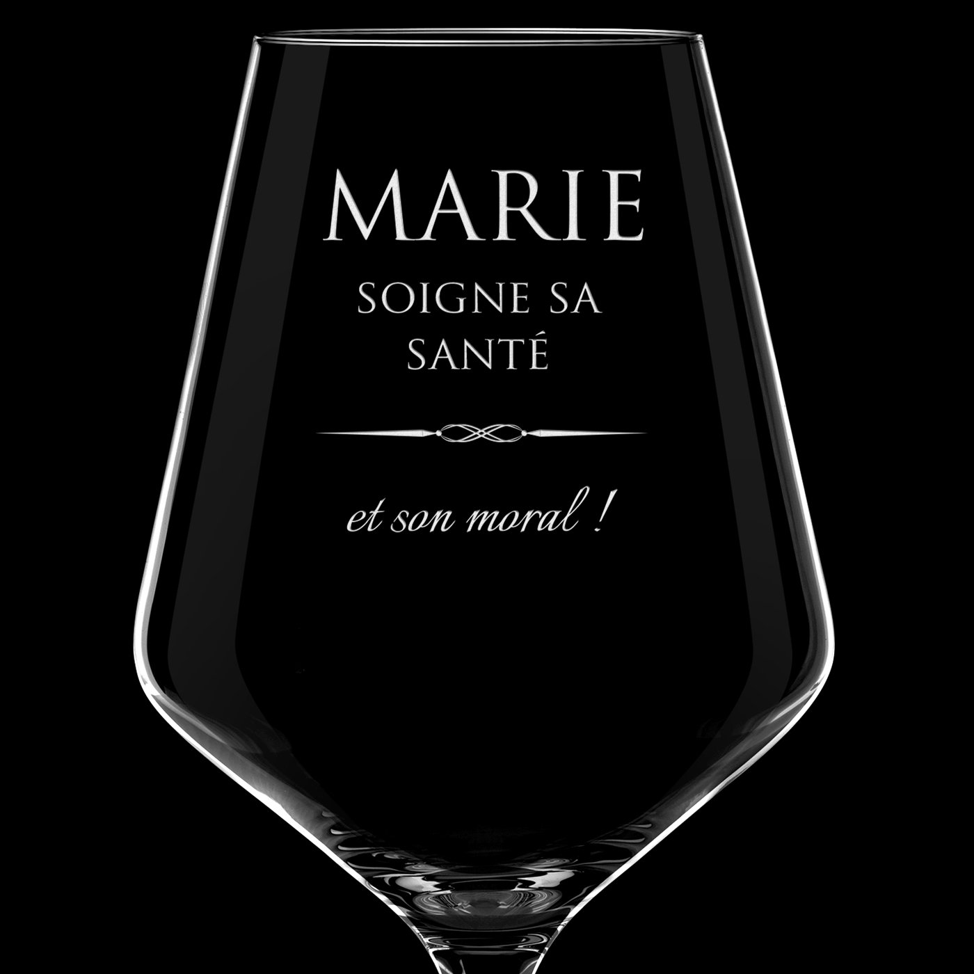 Verre à vin AVANT-GARDE avec gravure pour l'anniversaire d'une collègue
