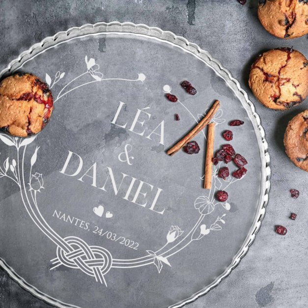Présentoir à gâteau en verre personnalisé pour un couple pour mariage