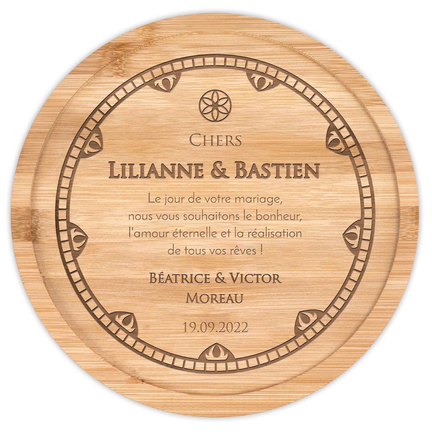 Plateau à fromage en bois personnalisé pour des jeunes mariés