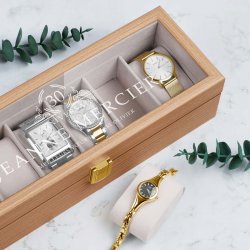 Boîte à montres en bois avec gravure pour une femme pour ses 30 ans