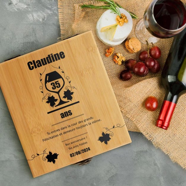 Ensemble d'accessoires pour vin avec coffret en bambou personnalisé pour une femme pour son 35e anniversaire