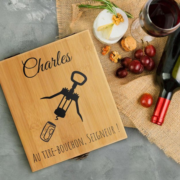 Ensemble d'accessoires pour vin avec coffret en bambou personnalisé pour l'anniversaire d'un copain