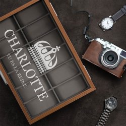 Boîte à montres gravée pour l'anniversaire d'une copine