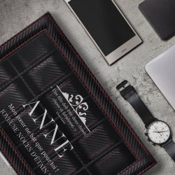 Coffret à montres noir carbone avec gravure pour une femme pour les noces d'étain