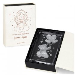 Statuette en cristal 3D avec ourson gravé dans un coffret personnalisé pour fille baptême
