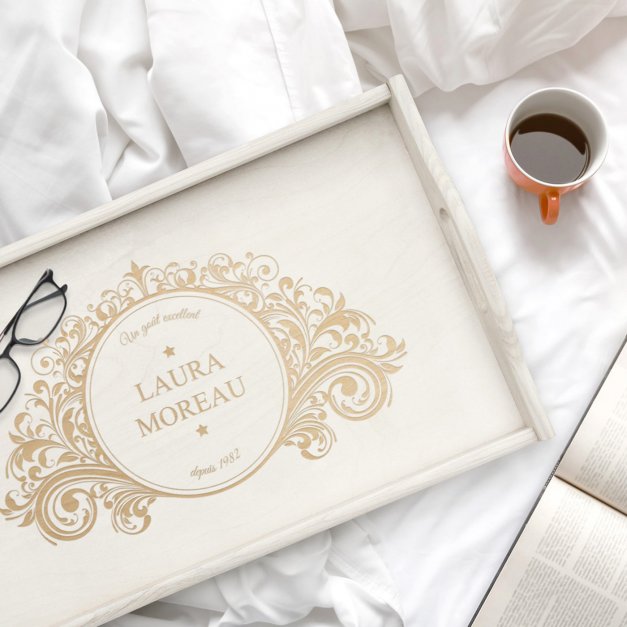 Plateau de lit pliable en bois personnalisé pour une femme pour l'anniversaire de mariage