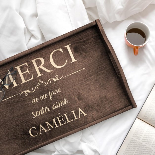 Plateau de lit personnalisé pour une amie pour la Saint-Valentin