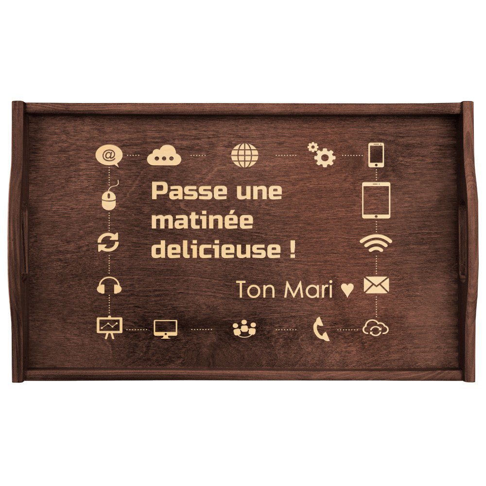 Plateau de lit avec gravure pour une femme pour l'anniversaire de mariage