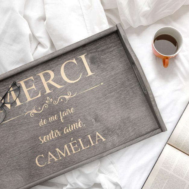 Plateau de lit pliable avec gravure pour l'anniversaire d'une femme