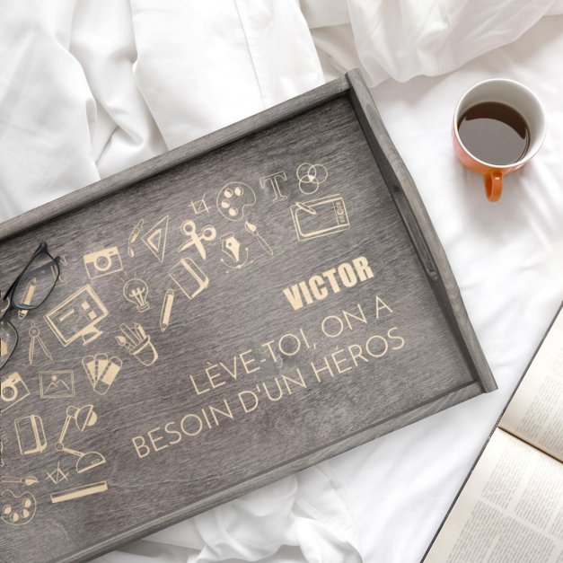Plateau de lit pliable avec gravure pour l'anniversaire d'un homme