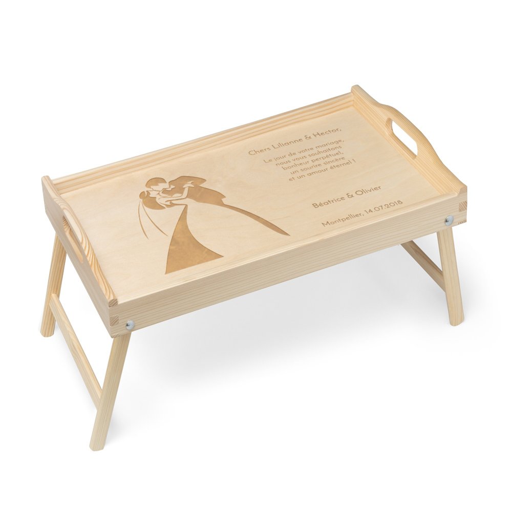 Plateau de lit en bois naturel avec gravure pour le marié et pour la mariée